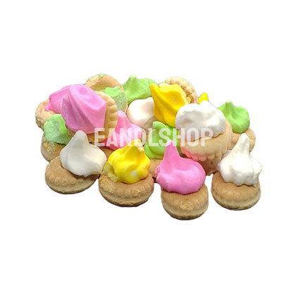 Iced Gem Biscuits. Old-school biscuits, modern snacks (chips, crackers), cakes, gummies, plums, dried fruits, nuts, herbal tea – available at www.EANDLSHOP.com